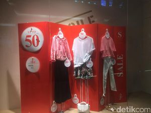 Stradivarius Diskon Hingga 50%, Crop Top Mulai dari Rp 59 Ribu