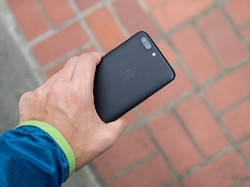Pengguna Keluhkan Daya Tahan Baterai OnePlus 5