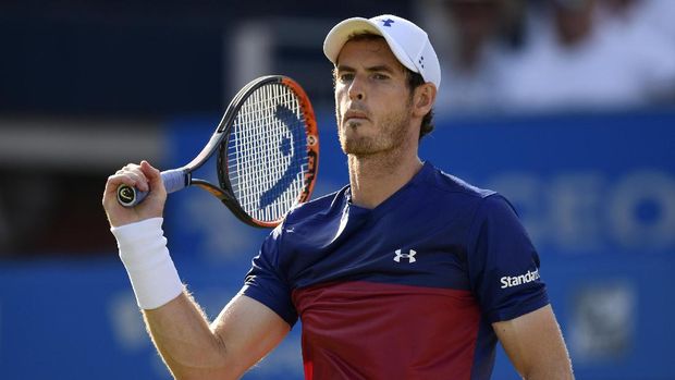 Britain Tennis - Aegon Championships - Queen's Club, London - June 20, 2017 Great Britain's Andy Murray looks dejected during his first round match against Australia's Jordan Thompson Action Images via Reuters / Tony O'Brien Livepic