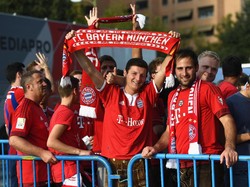 Kisah Mug Bayern Munich Berusia 21 Tahun Milik Fans Sepakbola Asal Inggris