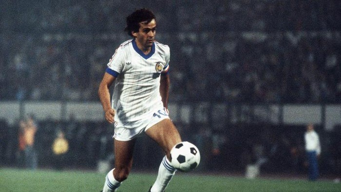 Aksi Michel Platini di tahun 1981 (Foto: AFP PHOTO) Aksi Michel Platini di tahun 1981 (Foto: AFP PHOTO)