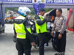 Mudik 2017, Wakapolda Jabar Urai Macet di Jalur Limbangan-Nagreg