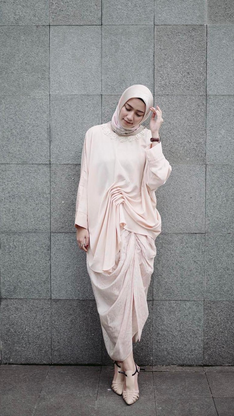 Foto 10 Inspirasi Gaya Hijab Pastel Yang Cocok Untuk Lebaran Dari