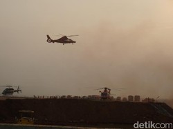 Saat Petugas SAR Selamatkan Pemudik yang Kena Asma di Tol Darurat