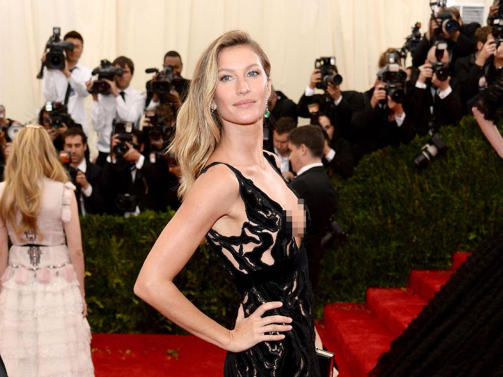 Alasan Gisele Bundchen Keluar dari Victorias Secret: Tak Nyaman Pakai Thong Alasan Gisele Bundchen Keluar dari Victorias Secret: Tak Nyaman Pakai Thong