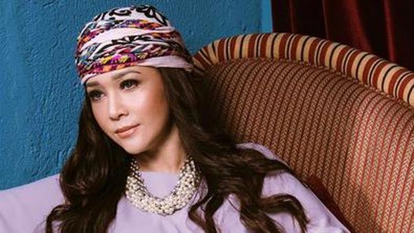 Penampilan Maia Estianty dengan Kaftan, Gimana Menurut Kamu?