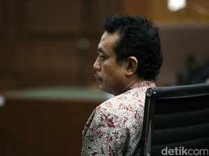 Kasubdit Pajak Dituntut 15 Tahun Penjara