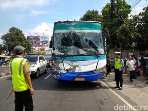 Bus Pemudik Tabrak 2 Mobil dan 3 Motor di Boyolali, 1 Orang Tewas