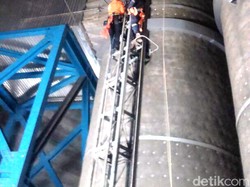 7 Orang yang Terjebak di Cerobong Asap PLTU Palabuhanratu Kondisinya Baik