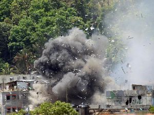 Duterte Minta Maaf Atas Pertempuran Sengit di Marawi Duterte Minta Maaf Atas Pertempuran Sengit di Marawi