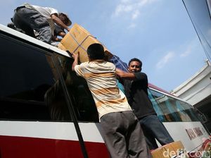 Naik Bus dari Terminal Pulogebang, Bisa Pelesir Sampai NTT