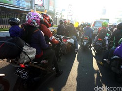 57.133 Pemudik Bermotor Keluar dari Jakarta Lewat Kalimalang