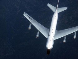 Jet Rusia Terbang Hanya Sejarak 1,5 Meter dari Jet AS