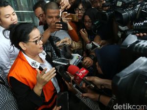Saksi Akui Dapat Bocoran BAP Miryam dan Markus dari Panitera Saksi Akui Dapat Bocoran BAP Miryam dan Markus dari Panitera