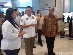 DPR RI Acungi Jempol Pelayanan dan Pengamanan Lebaran di Perak