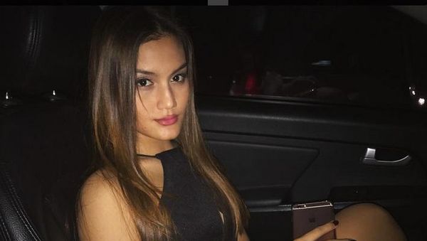 Chelsea Shania, Adik Alexa Key yang Tak Kalah Cantik