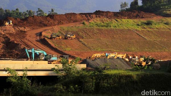 Proyek Tol Cisumdawu Terus Dikebut