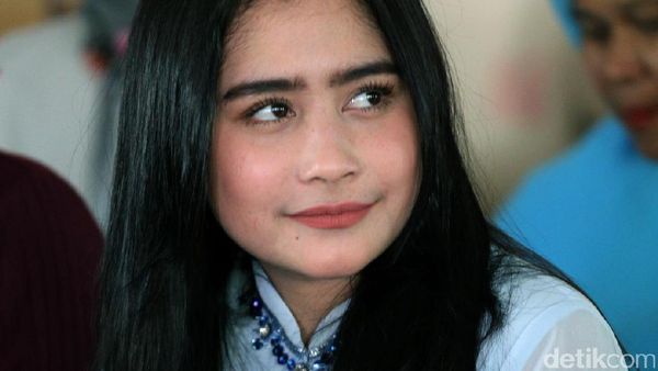 Prilly Latuconsina Lagi Lirik Siapa Sih?