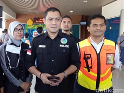 Polisi Tes Urine Pilot dan Kru Pesawat di Bandara SMB II Palembang