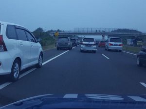 Arus Balik, Volume Kendaraan di Gerbang Tol Cikarut Naik 40 persen