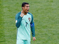 Kota Kazan Buatkan Ronaldo Mural Besar, untuk Messi Kapan?