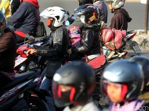 Dokter Tak Sarankan Ortu Mudik Naik Motor Sambil Bawa Anak, Ini Alasannya