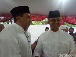 Anies Bertemu Ketua DPP FPI Saat Bukber dengan Warga Pejaten