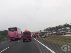 Kecelakaan Bus di Tol Cipali KM 107, Arus Lalin Sempat Macet
