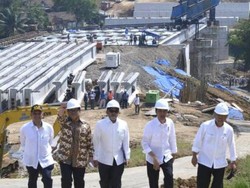 Cerita Jokowi Pernah Terjebak Macet Parah di Jalur Bocimi