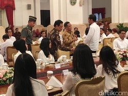 Jokowi Undang YouTuber dan Pegiat Medsos Buka Puasa di Istana