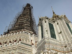 Bukan Hanya Pagi, Kuil Bangkok Ini Juga Cantik Dilihat Saat Sore