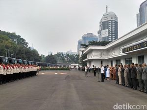 Lepas Mudik Keluarga Besar Kemhan, Ryamizard: Kembali Tepat Waktu