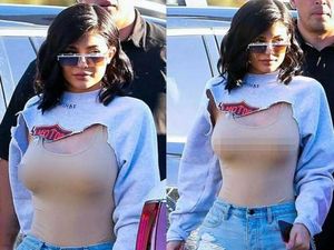Hmm.. Speechless, Ini Gaya Busana Macam Apa Sih Kylie Jenner?