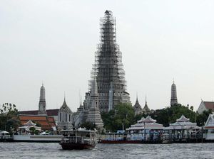 Unggah Foto Pamer Bokong di Kuil Bangkok, 2 Turis AS Ditahan
