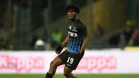 Sinyal lain dari Milan bahwa mereka tak setengah-setengah memperkuat diri. Franck Kessie dibeli dengan 28 juta euro dari Atalanta. (Foto: Getty Images Sport)