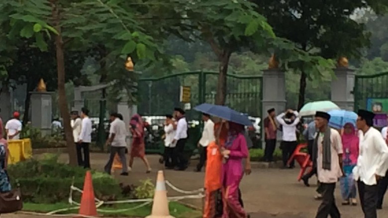 Upacara HUT DKI Tercoreng Adanya PNS yang Pulang karena Gerimis