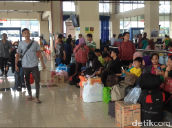 H-3 Lebaran, Ribuan Pemudik Berangkat dari Terminal Pulo Gebang