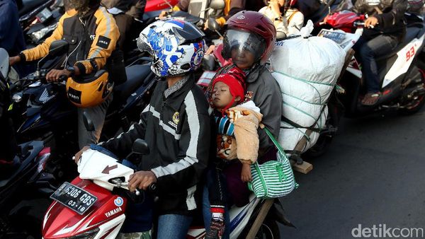 Awas Berbahaya Mudik Bawa Anak Pakai Motor