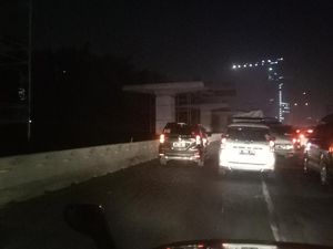 Dampak Contraflow di Cikarang Utama, Cikampek-Jakarta Macet 12 Km