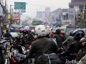 Imbas Nagreg Padat, Pemudik Diarahkan Lewat Wado Sumedang