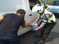 Satgas Lancar Service 11 Mobil Mogok di Tol Jakarta-Cikampek