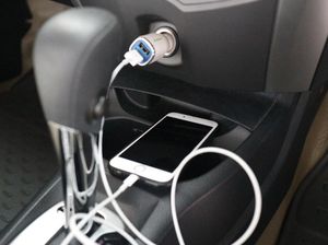 Cara Aman Cas HP di Mobil Selama Mudik Cara Aman Cas HP di Mobil Selama Mudik