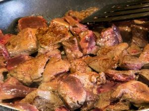 Asal Jangan Kalap Saja Sih, Ini Manfaat Daging Jeroan Bagi Kesehatan