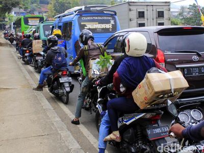Penampakan Macet di Nagreg