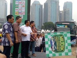 Sekda DKI Berangkatkan 5.000 Pemudik Gratis ke 8 Kota Besar