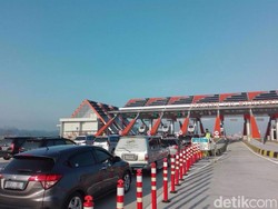 Antrean Mengular, Jalur Darurat Tol Mo-Ker Dibuka Lebih Awal