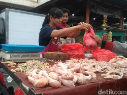 Jelang Lebaran, Pemkot Bandung Tambah Stok Daging Ayam-Sapi