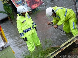 Banjir Pekanbaru, Kapolresta: 8 Mobil Terendam di Basement Hotel