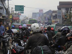 Nagreg Padat, Pemudik Diarahkan Melalui Wado Sumedang