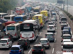 Lalin Tol Jakarta-Cikampek Padat, Bitung-Tomang Lancar